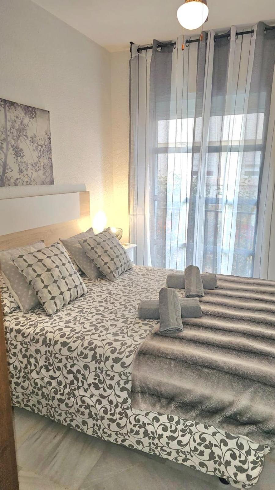 Ideal Holiday Apartment City Center Málaga Extérieur photo