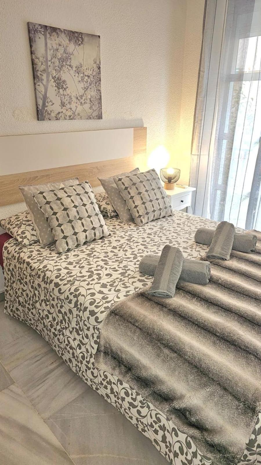 Ideal Holiday Apartment One Bedroom City Center Málaga Extérieur photo