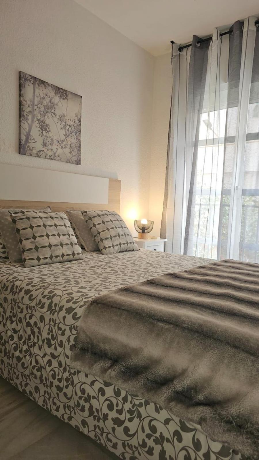 Ideal Holiday Apartment One Bedroom City Center Málaga Extérieur photo